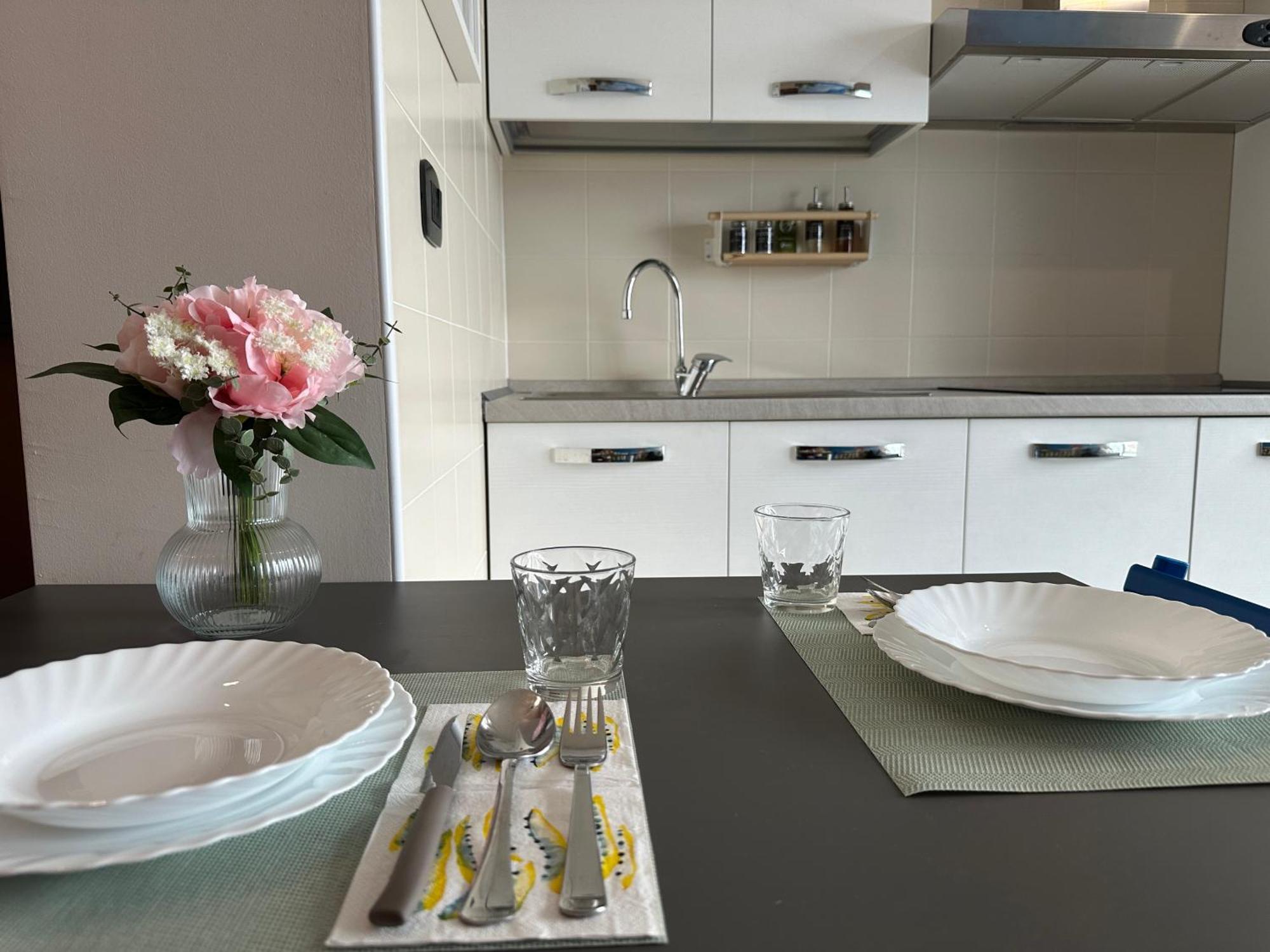 Il Gabbiano Savona "Luxury House" - Wifi, Parking, Shopping Center Apartment Exterior photo